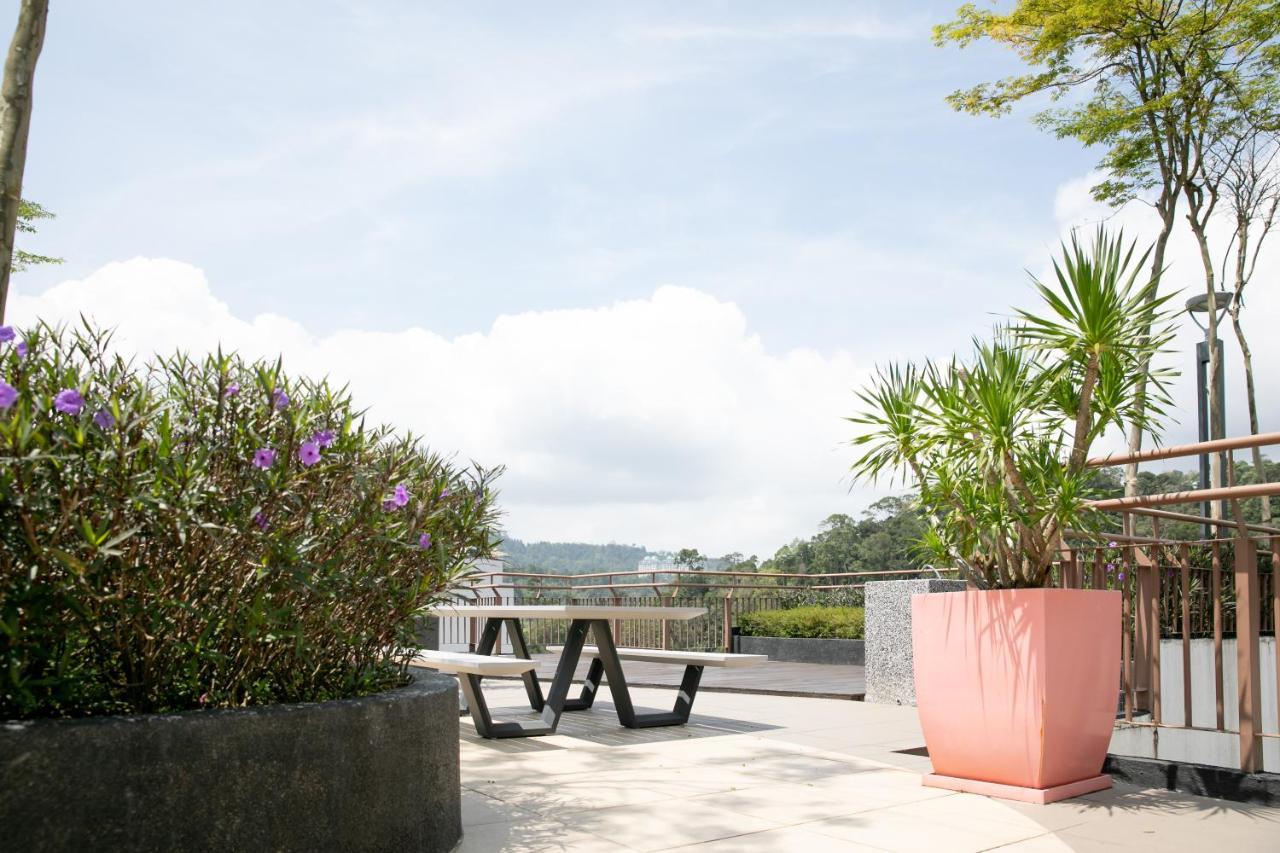 Tropical Houz@Midhill Genting Highlands Apartment ภายนอก รูปภาพ